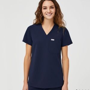 Figs Catarina One-Pocket Scrub Top Navy